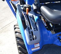 2022 New Holland Workmaster™ 25S Sub-Compact Open-Air + 100LC Loade Thumbnail 5