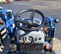 2022 New Holland Workmaster™ 25S Sub-Compact Open-Air + 100LC Loade Thumbnail 6