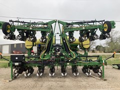 Planter For Sale 2010 John Deere 1720 CCS Planter For Sale 2010 John Deere 1720 CCS