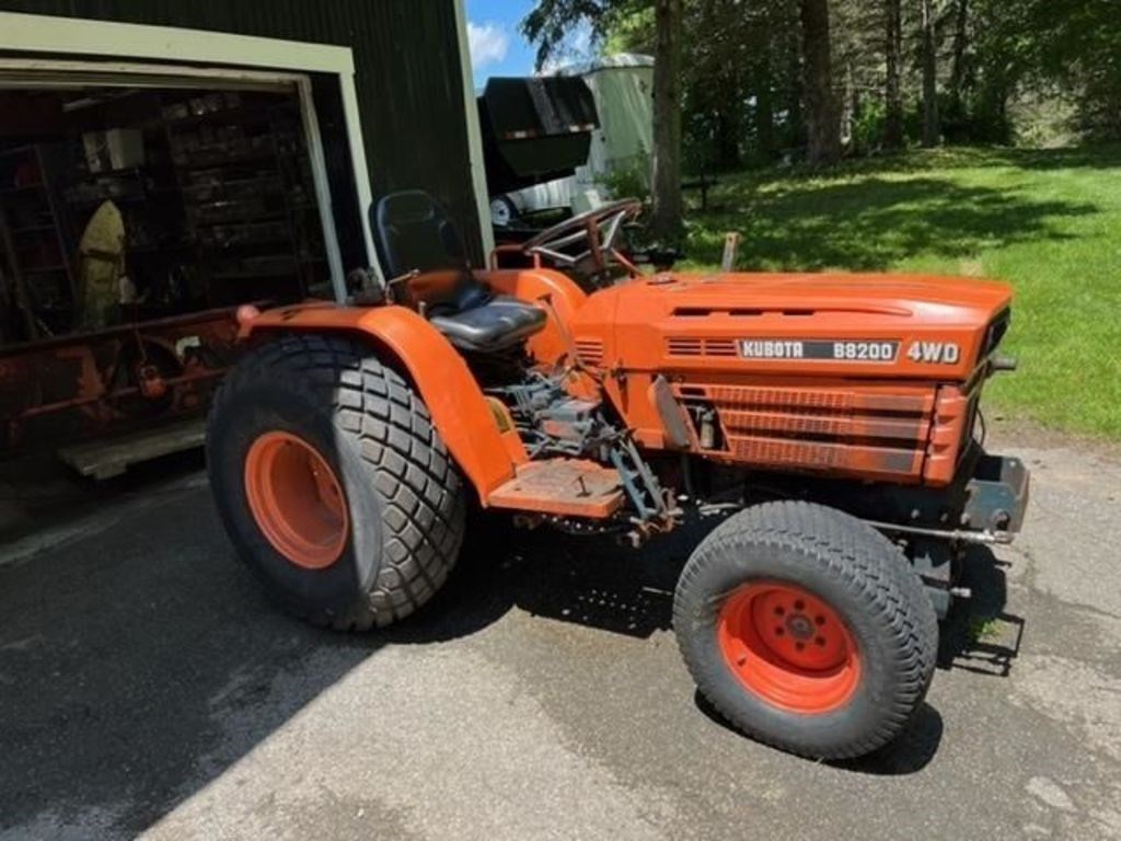 1982 Kubota B8200 Tractor For Sale in London Ontario