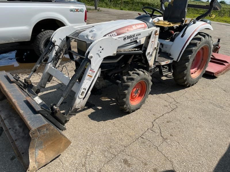 2014 Bobcat Ct225 Tractor - Compact Utility For Sale