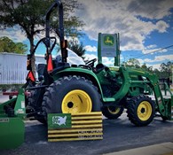 2023 John Deere 3038E Thumbnail 1