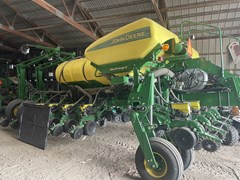 Planter For Sale 2016 John Deere 1775NT Planter For Sale 2016 John Deere 1775NT