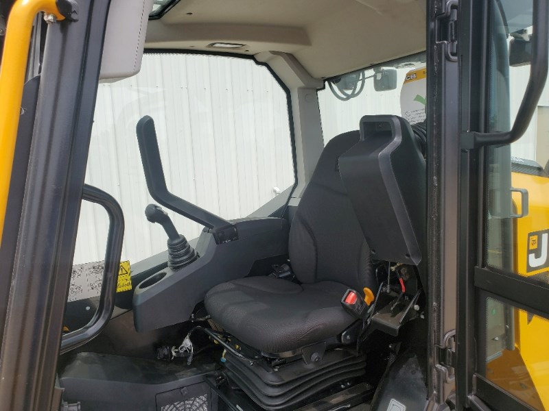 2022 JCB 215 Skid Steer For Sale in Wamego Kansas