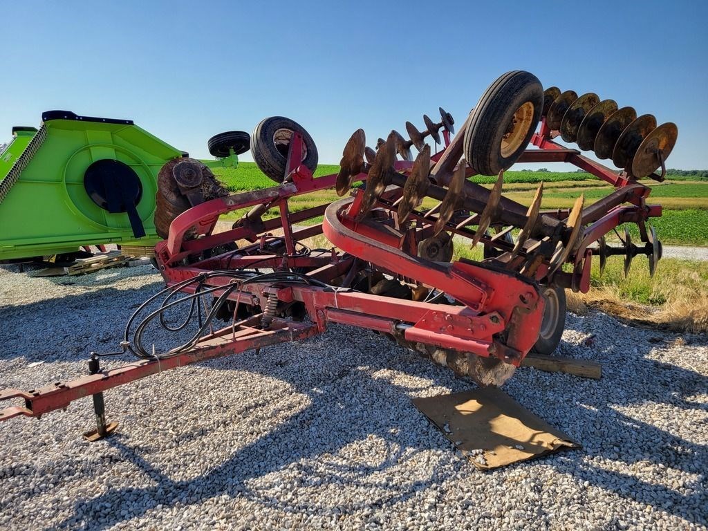 Kewanee 1020 Vertical Tillage For Sale in Quincy Illinois