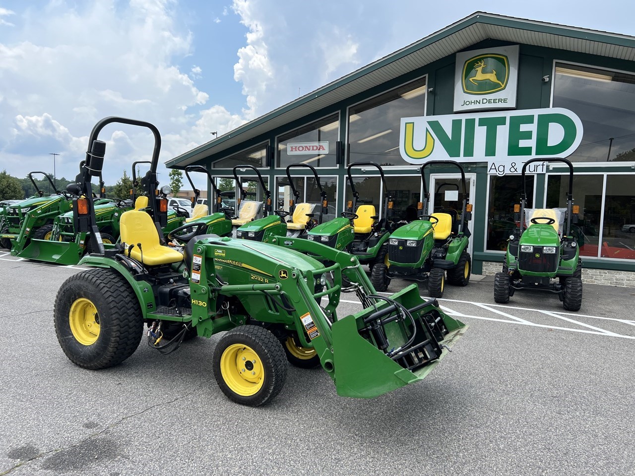 2015 John Deere 2032R Compact Utility Tractor For Sale in Raynham Massachusetts