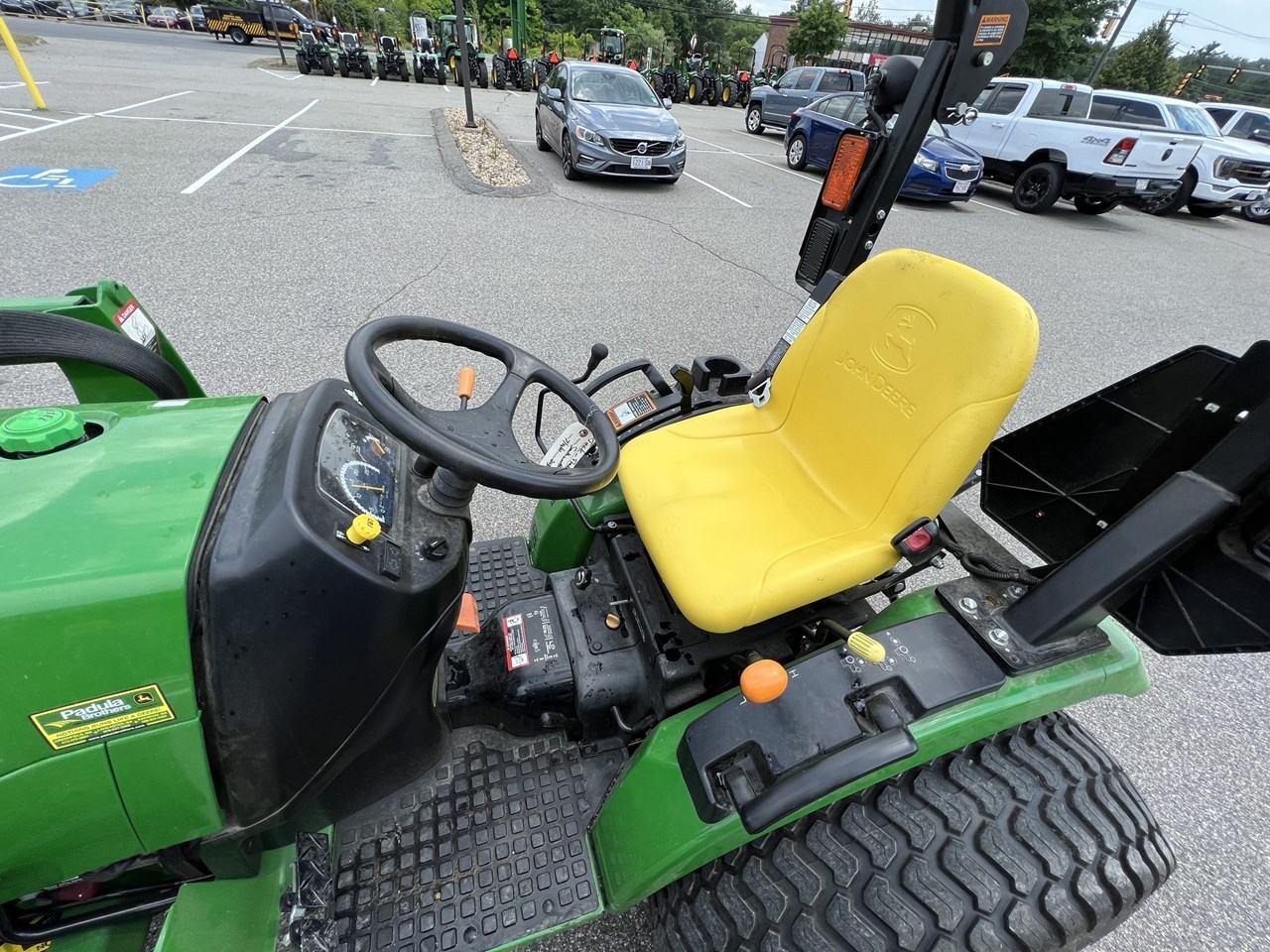 2015 John Deere 2032R Compact Utility Tractor For Sale in Raynham Massachusetts