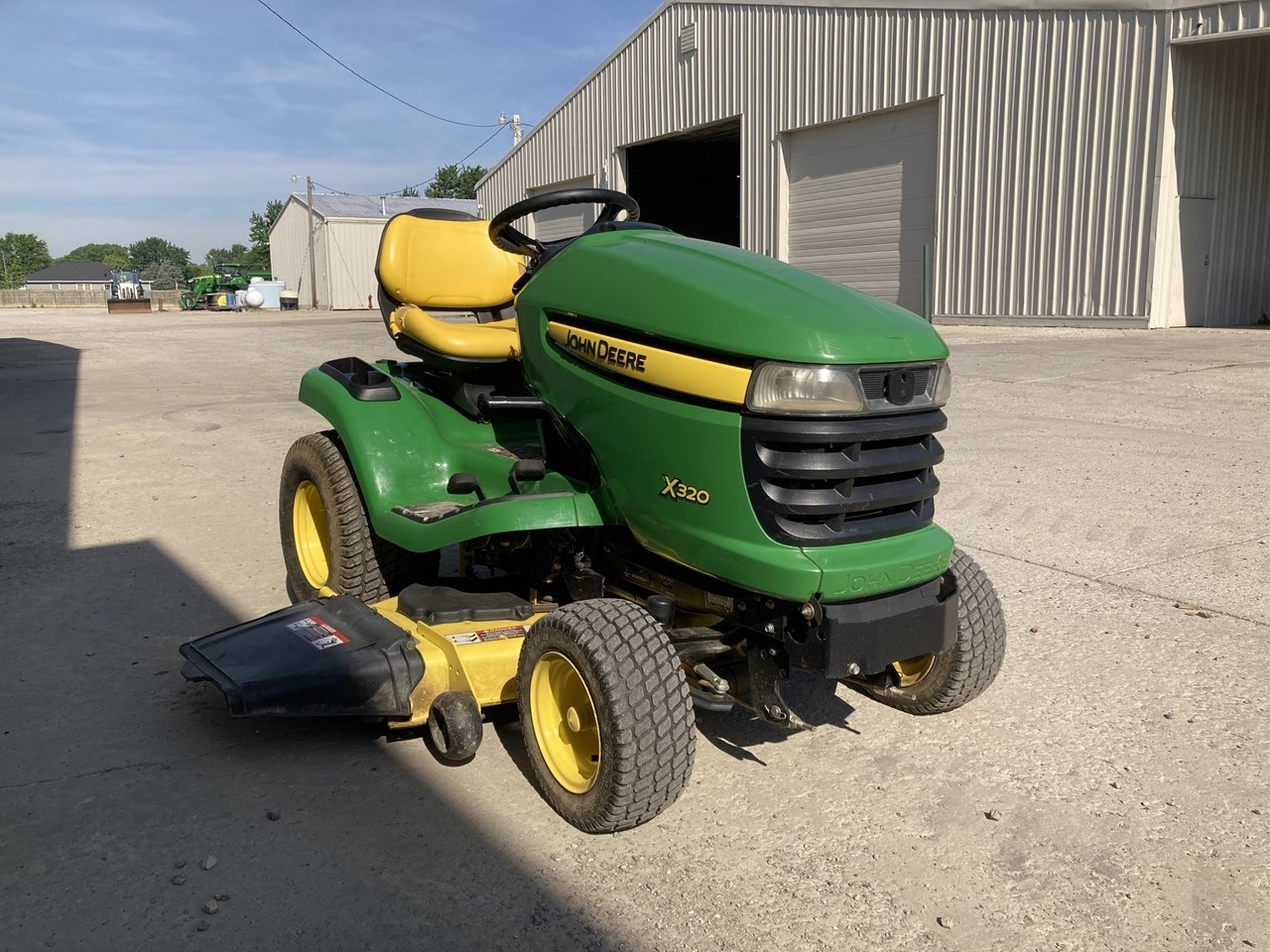 2007 John Deere X320 Riding Mower For Sale in Richwood Ohio