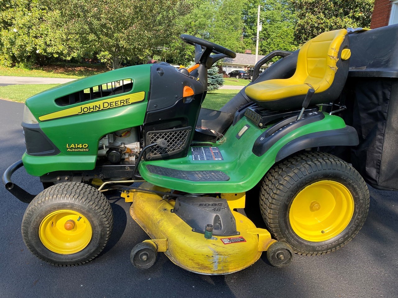 2007 John Deere LA140 Riding Mower For Sale in Shepherdsville Kentucky