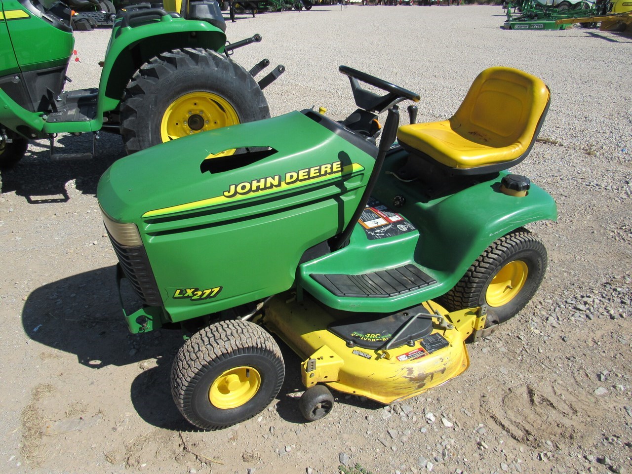1998 John Deere LX277 Riding Mower For Sale in Alva Oklahoma