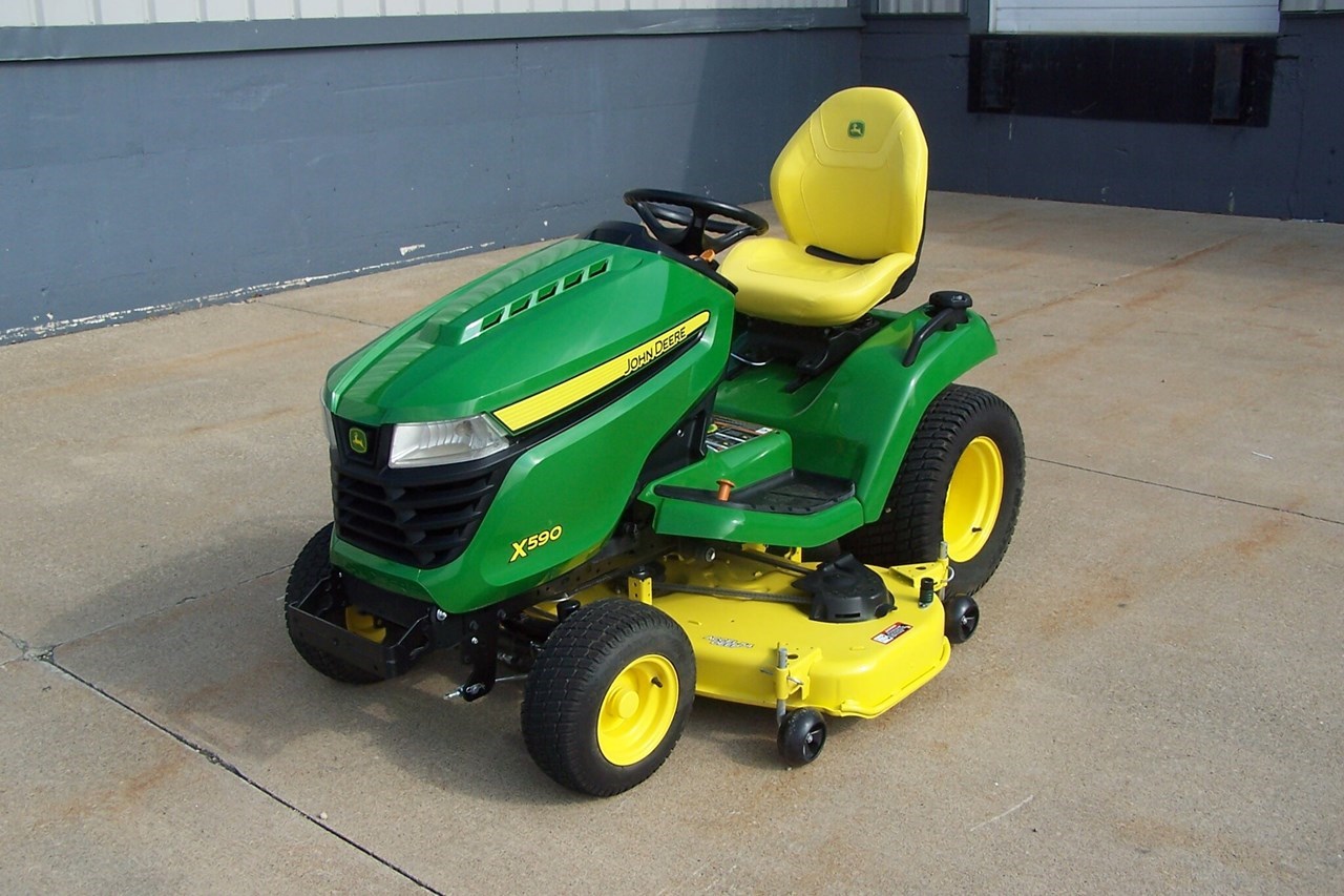 2021 John Deere X590 Riding Mower For Sale in Dubuque Iowa