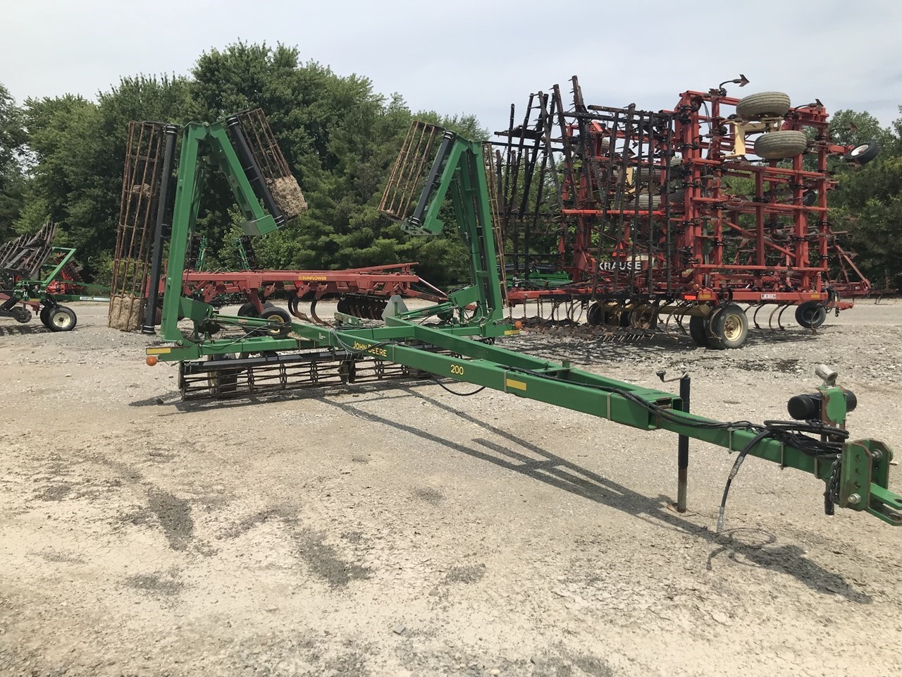 2007 John Deere 200 Rolling Basket For Sale in Richwood Ohio
