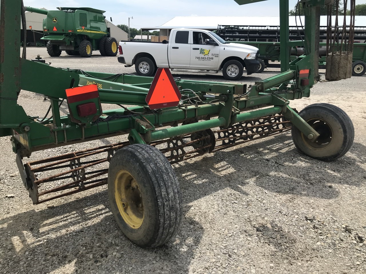 2007 John Deere 200 Rolling Basket For Sale in Richwood Ohio