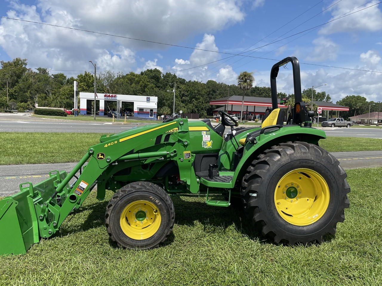 2022 John Deere 4052M Compact Utility Tractor A La VentaCrystal River ...