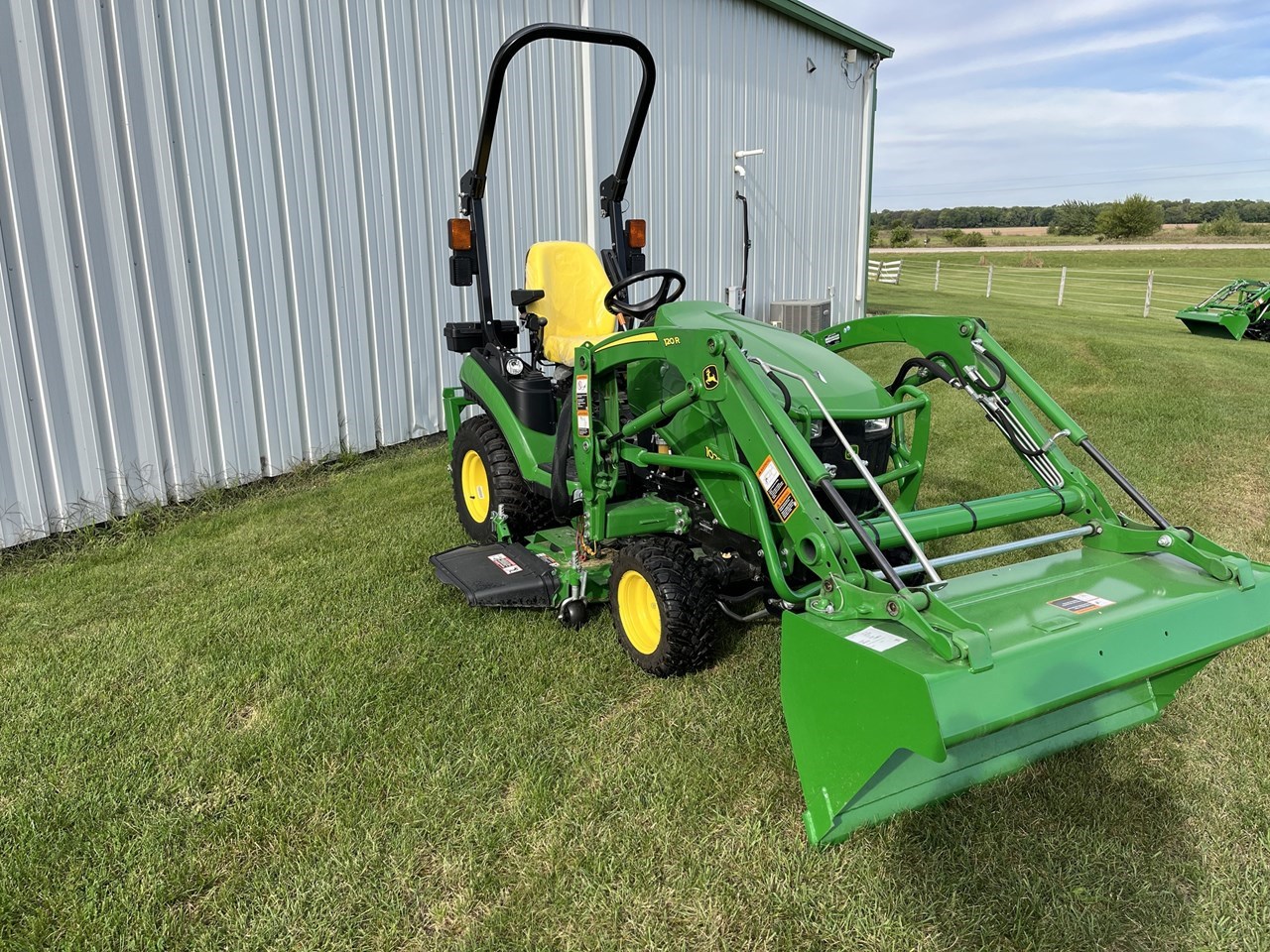 2018 John Deere 1025R Compact Utility Tractor For Sale in Waterloo Iowa