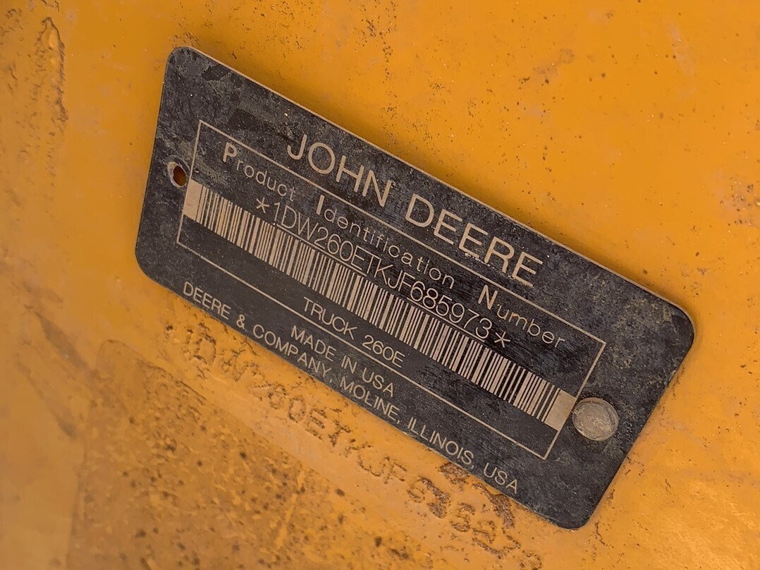 2018 John Deere 260E Image 9