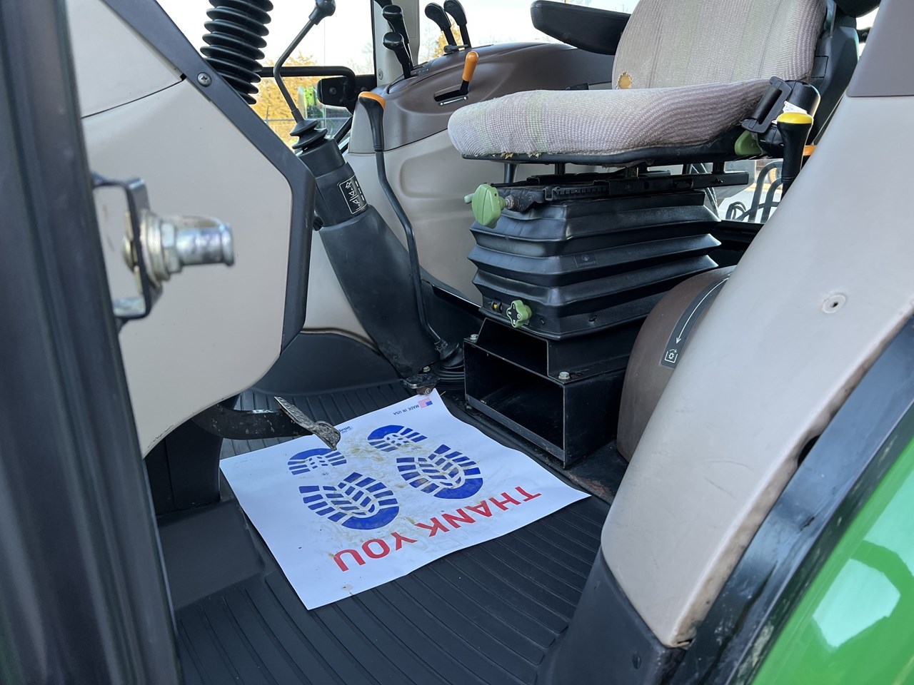 2004 John Deere 5520 Tractor Utility For Sale in Poteau Oklahoma