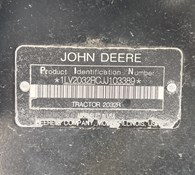 2018 John Deere 2032R Thumbnail 16