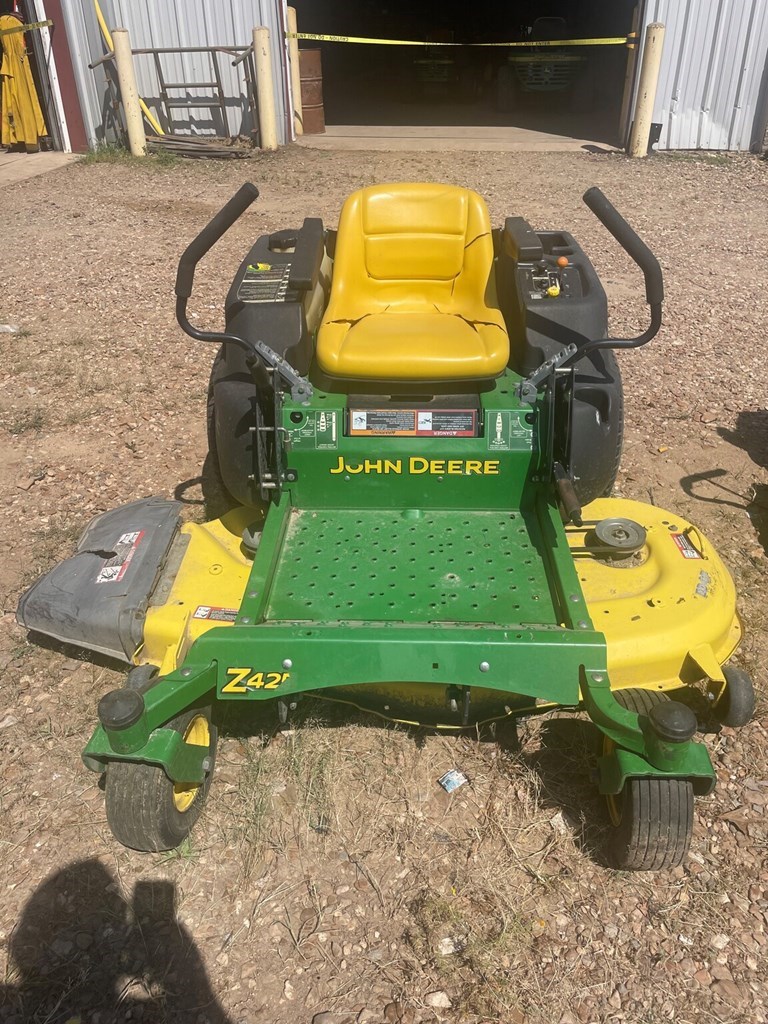 John Deere Z425 Zero Turn Mower For Sale in Morrilton Arkansas