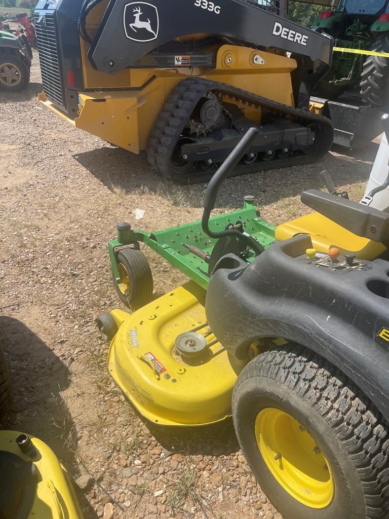 John Deere Z425 Zero Turn Mower For Sale in Morrilton Arkansas