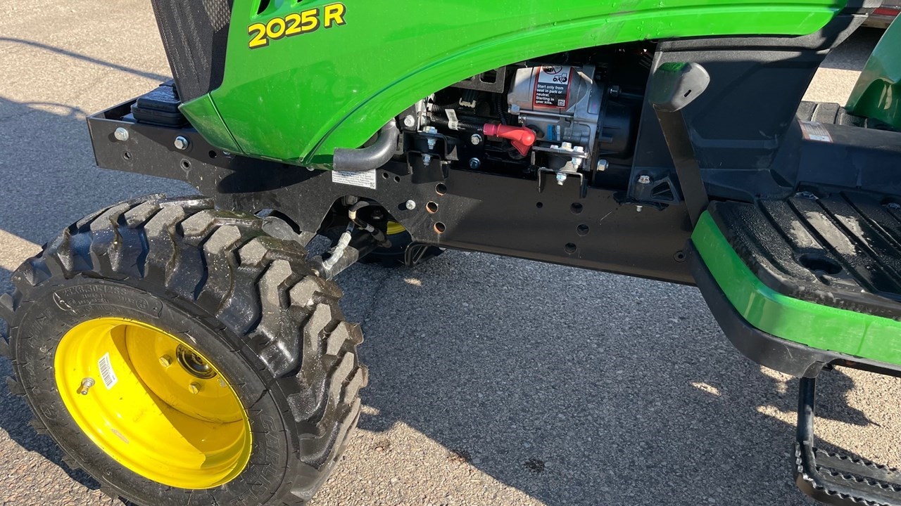 2021 John Deere 2025r Compact Utility Tractor For Sale In Waupun Wisconsin