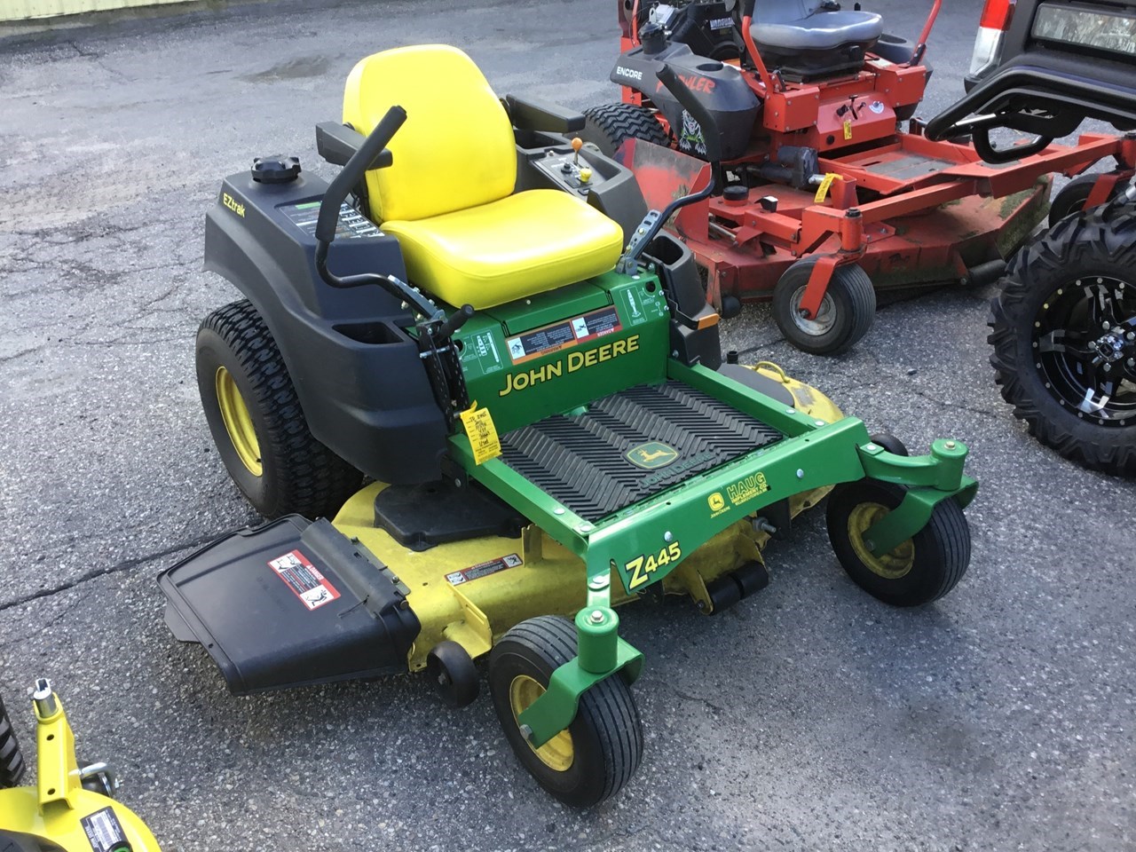 2011 John Deere Z445 Zero Turn Mower For Sale in Willmar Minnesota