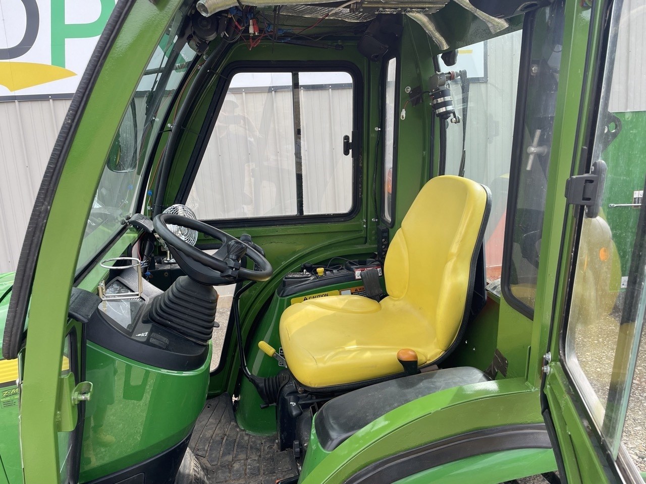 2016 John Deere 3033R Tractor - Compact Utility For Sale