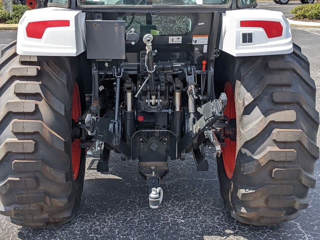 2023 Bobcat 5000 Platform Compact Tractors CT5555 Compact Utility