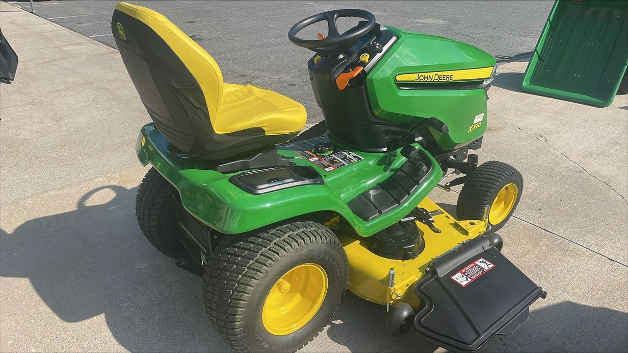 2022 John Deere X390 Riding Mower For Sale in Lancaster Massachusetts