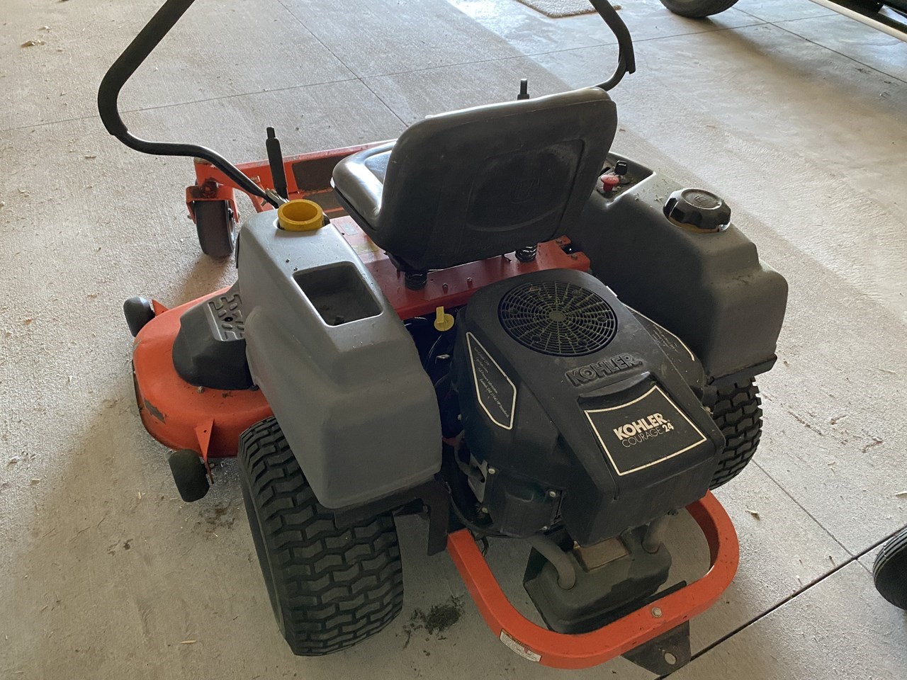Husqvarna RZ5424 Zero Turn Mower برسم البيعArapahoe Nebraska