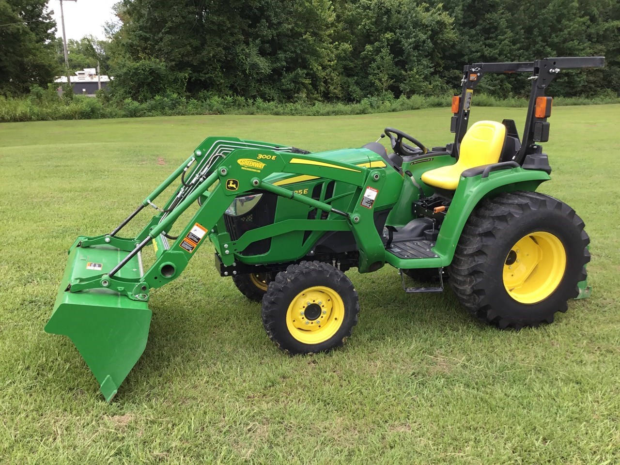 2019 John Deere 3025E Compact Utility Tractor A La VentaBatesville Arkansas