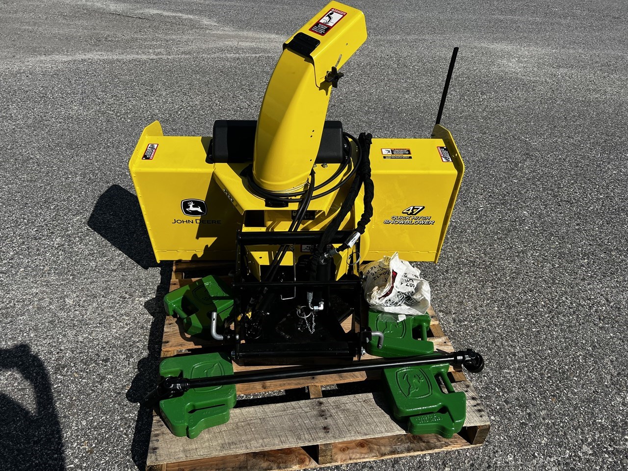 2022 John Deere 47" Quickhitch snowblower Snow Blower For Sale in