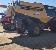 2017 CLAAS 740 Lexion Thumbnail 4