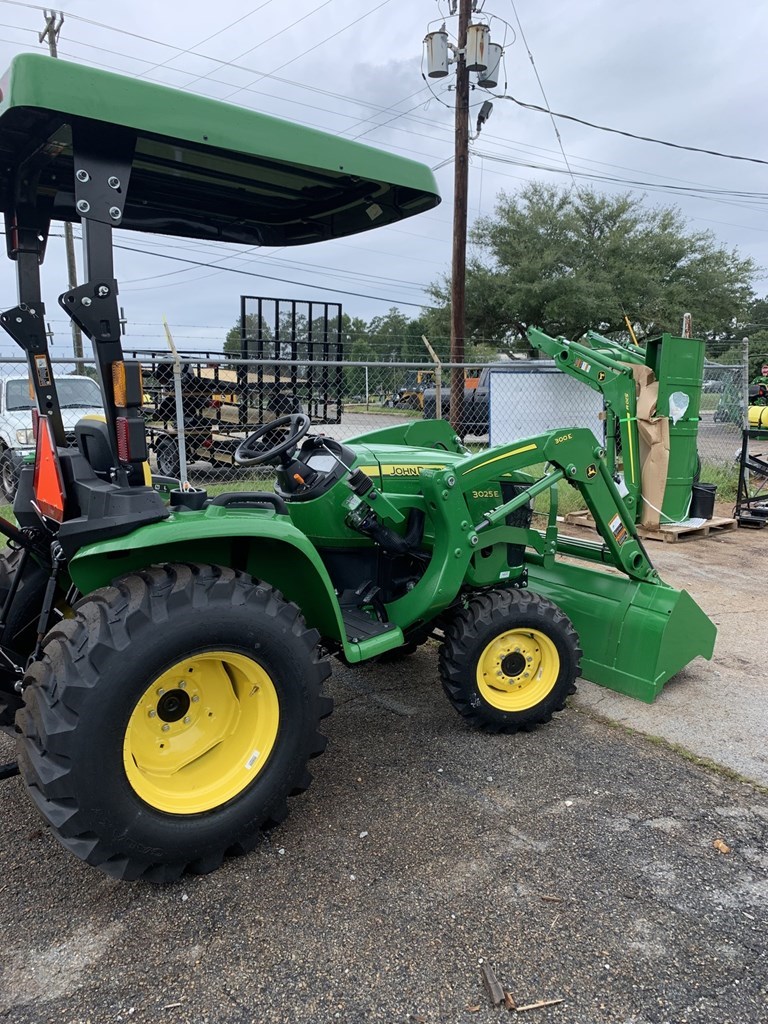 2023 John Deere 3032E Compact Utility Tractor For Sale in Macon
