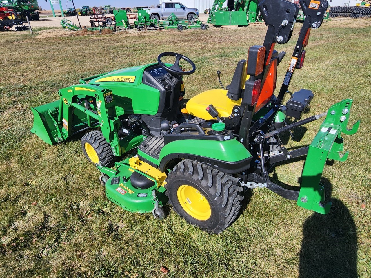 2018 John Deere 1025R Compact Utility Tractor For Sale in Lowden Iowa