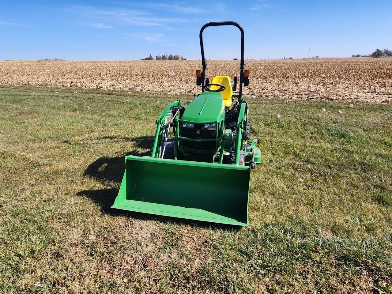 2018 John Deere 1025R Compact Utility Tractor For Sale in Lowden Iowa