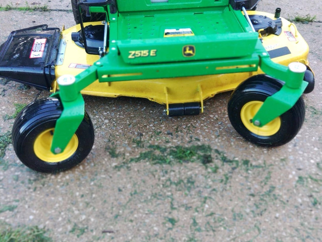 2022 John Deere Z515E Zero Turn Mower For Sale in Burbank Ohio