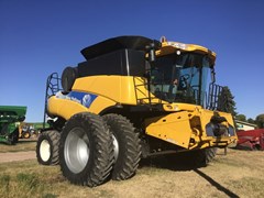 Combine For Sale 2009 New Holland CR9060 
