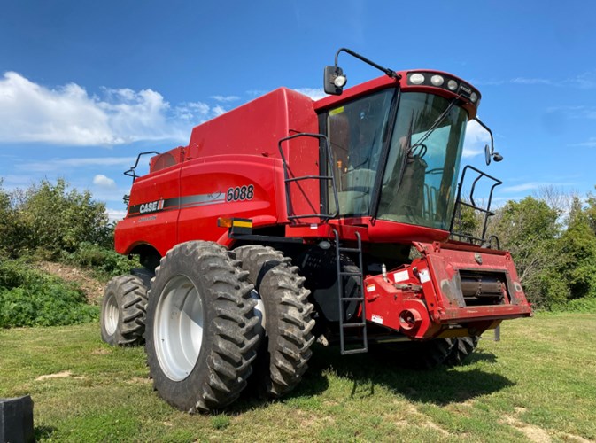 Case IH 6088 Combine For Sale