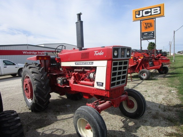 1974 International 1066 Tractor For Sale