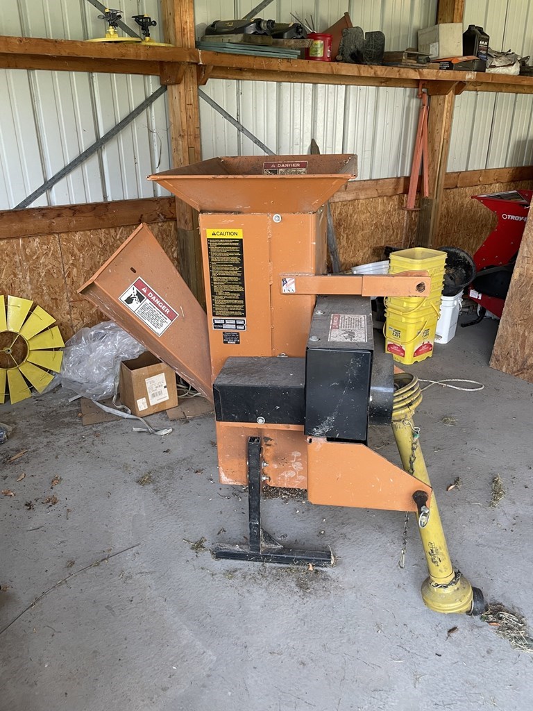 2002 Woods 5000 Chipper-Self Propelled For Sale