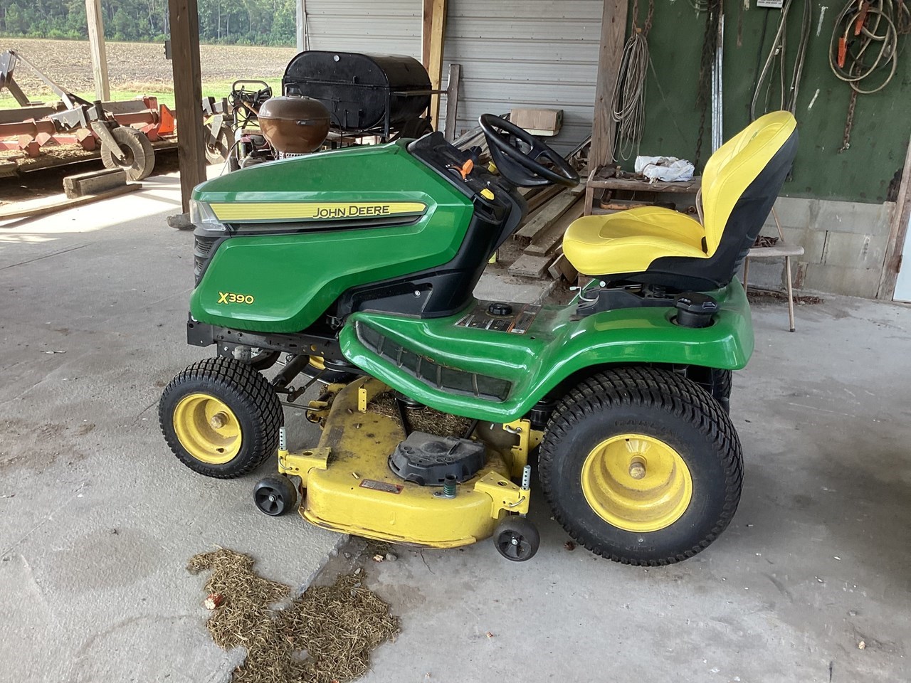 2021 John Deere X390 Riding Mower For Sale in Clinton North Carolina