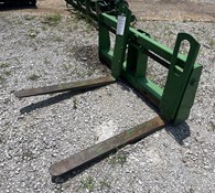 2010 Frontier Pallet Forks Thumbnail 1