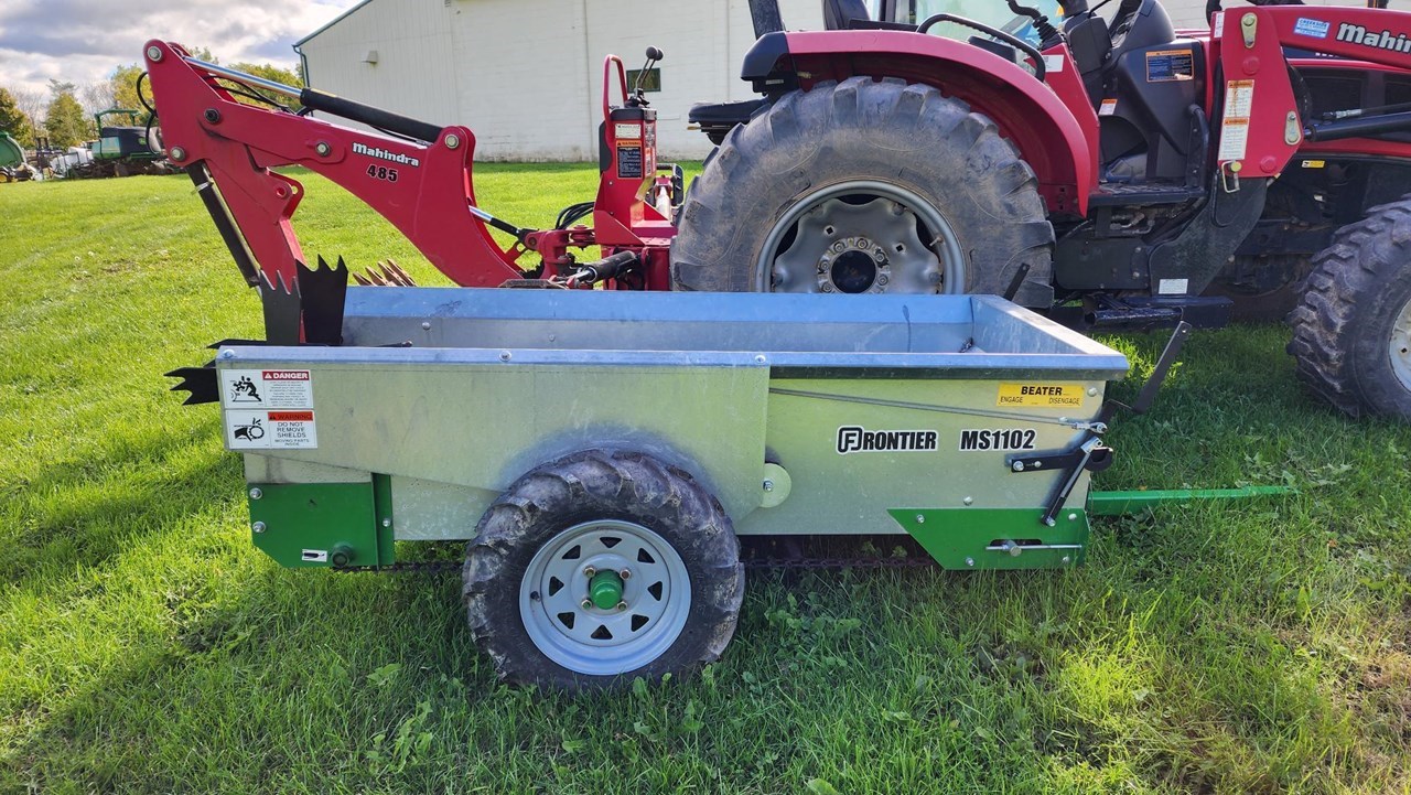 2019 Frontier MS1102 Manure Spreader-Dry/Pull Type For Sale