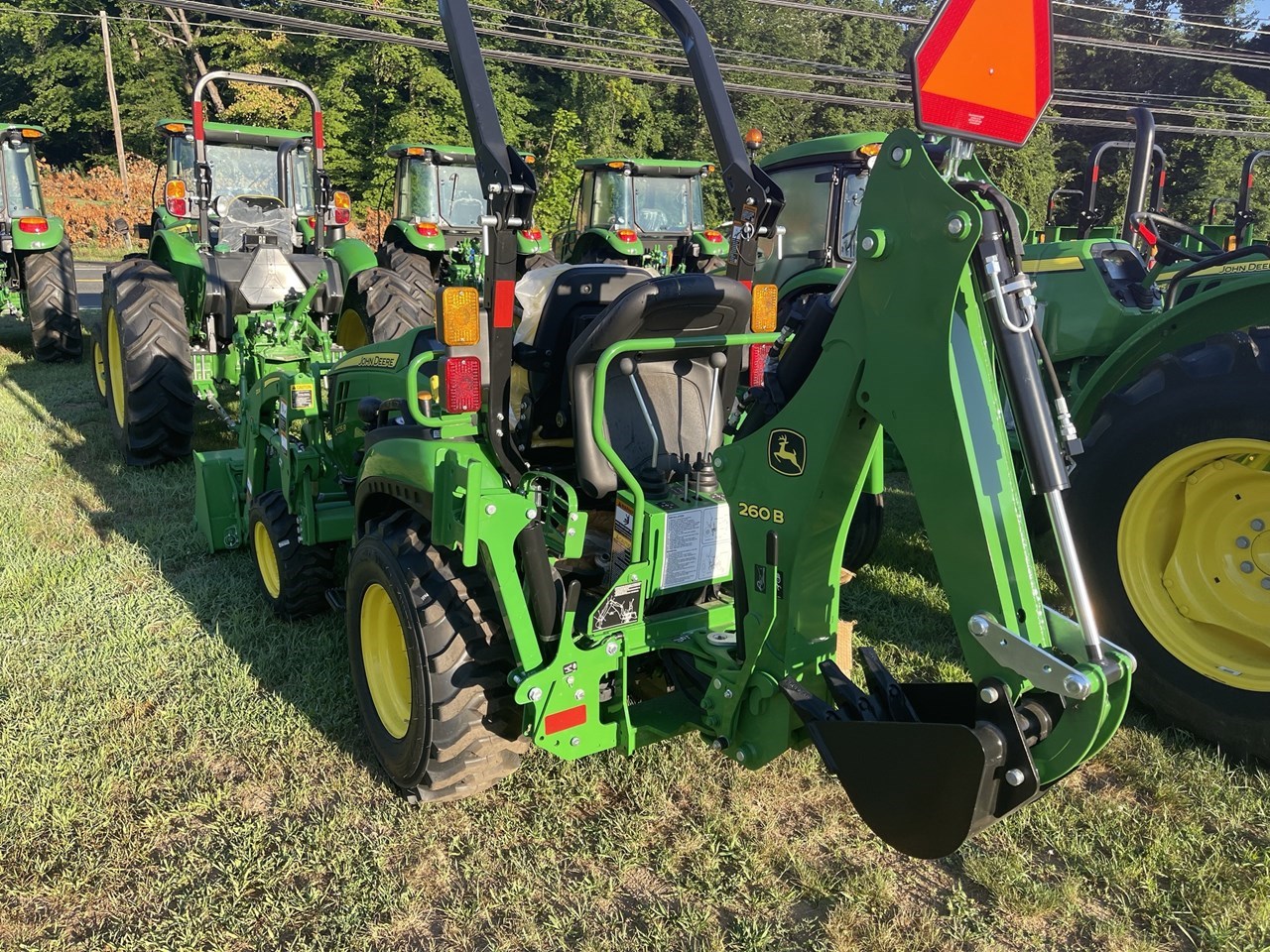 2022 John Deere 2025R Compact Utility Tractor For Sale in Middlebury