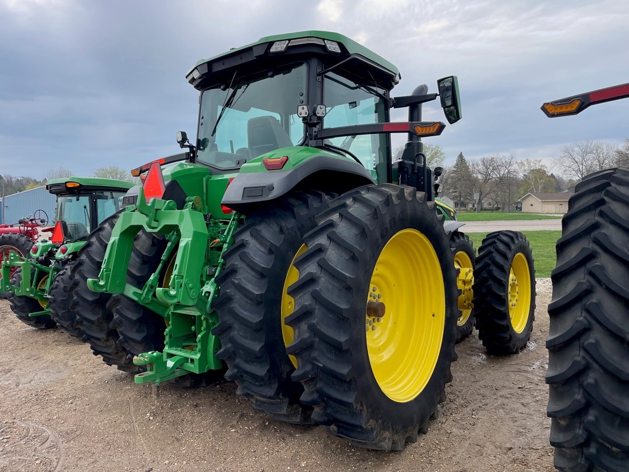 2022 John Deere 8R 340 Row Crop Tractor برسم البيعWanamingo Minnesota