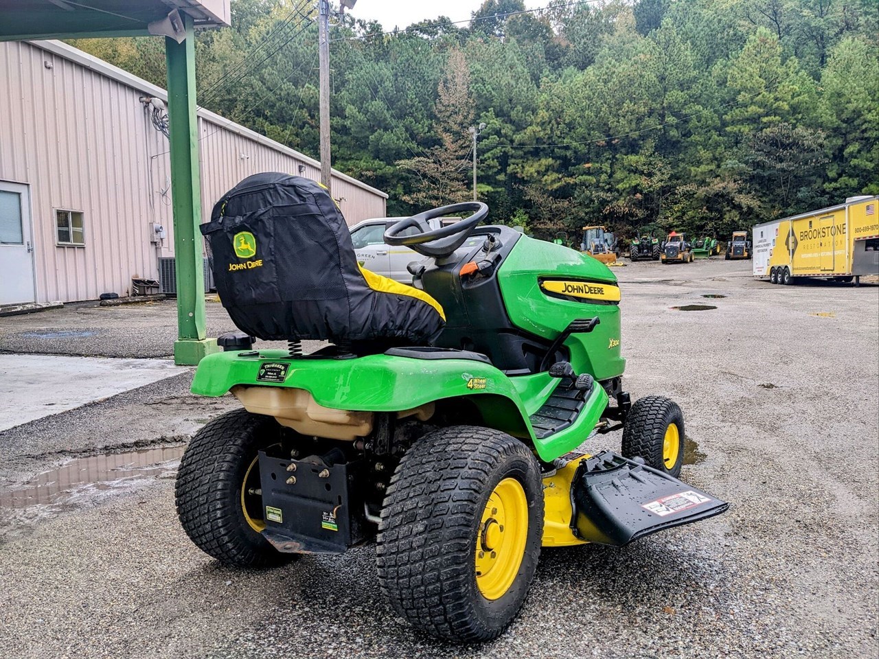 2010 John Deere X304 Riding Mower For Sale in Pelham Alabama