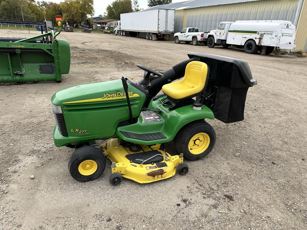 2003 John Deere LX277 Riding Mower For Sale in Madison Minnesota