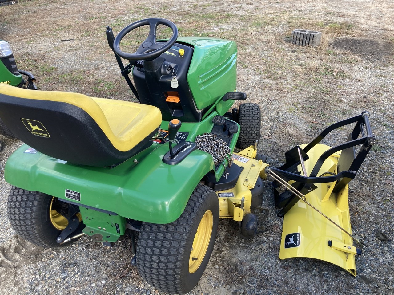 1999 John Deere LX277 Riding Mower For Sale in Plainfield Connecticut
