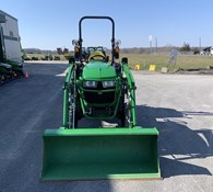 2021 John Deere 2032R Thumbnail 3